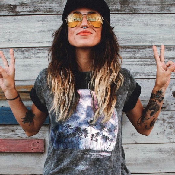 (3) Mystery Graphic Tees • band athletic vintage - Picture 7 of 8